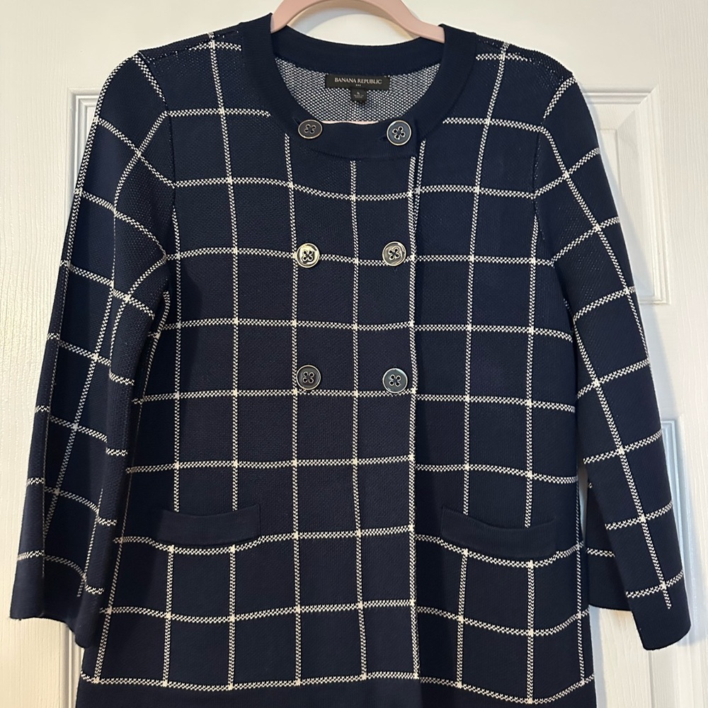 Banana Republic Navy and White Plaid Women's Sweater